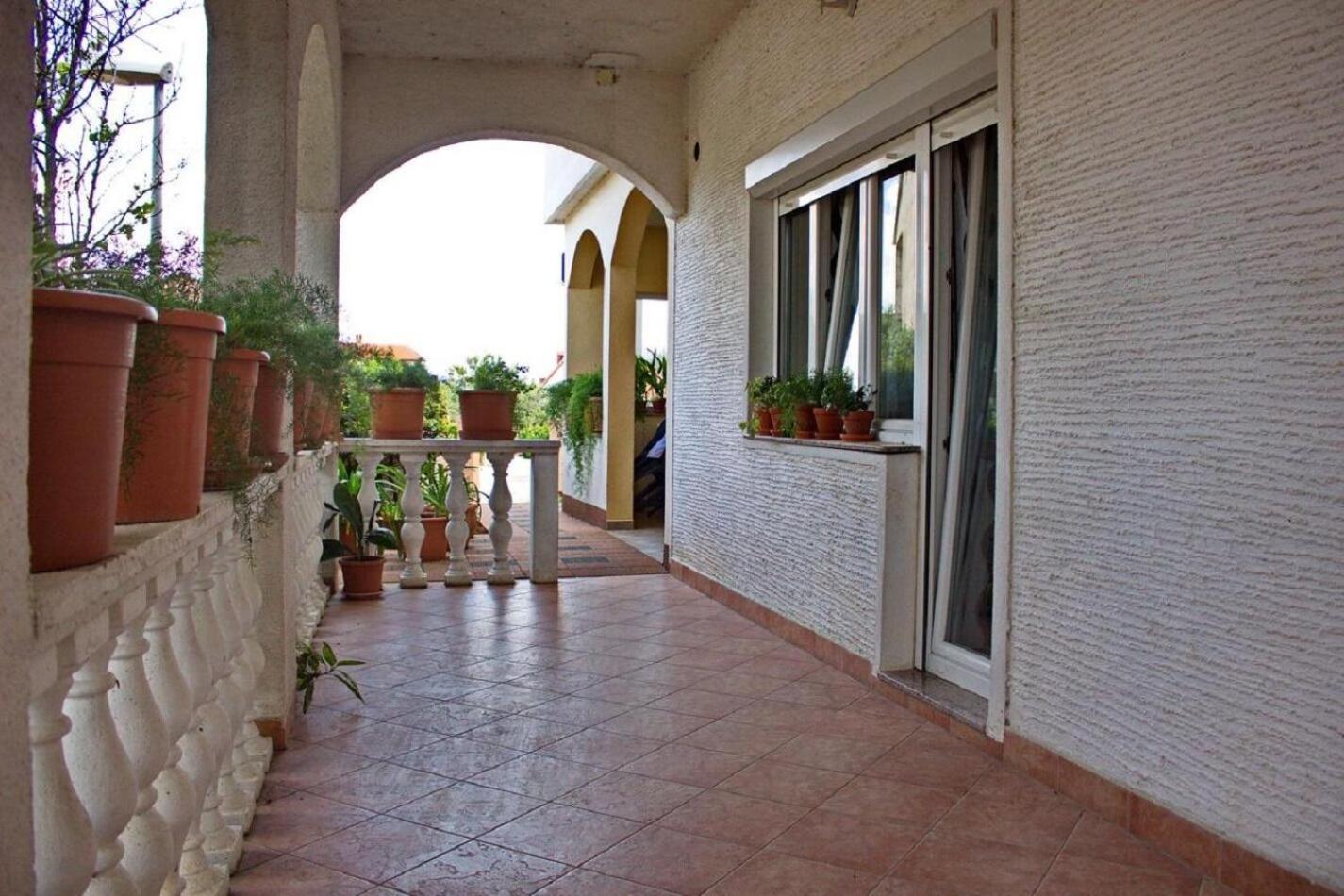 Apartment Dita Nin Exterior photo